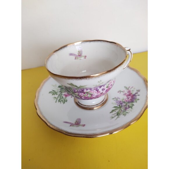 Rosina Tea cup and Saucer, Floral Bouquet with bird, Gold Accents England - Picture 13 of 15